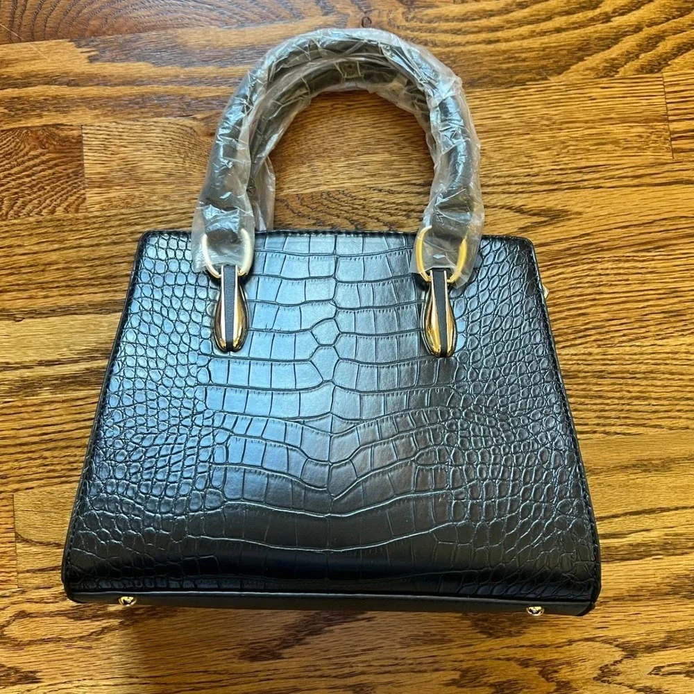 La Terre Black Croco Embossed Vegan Leather Satchel Bag NWT OS